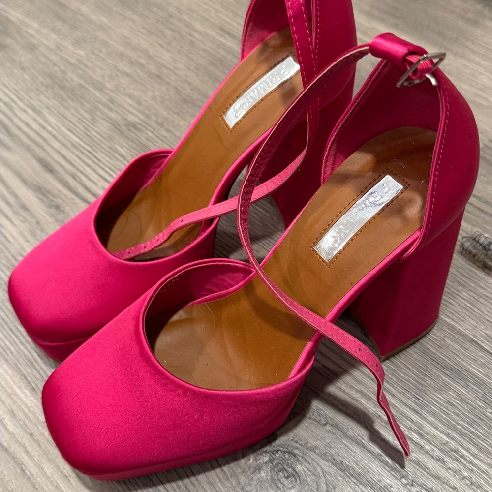 Pink heels like new